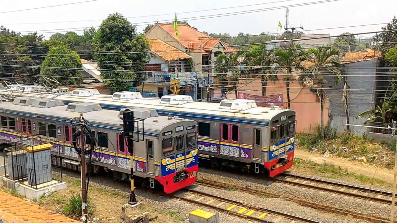 Krl Commuter Line Berpapasan Sesama Tokyu 8500 Youtube