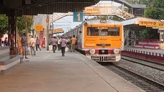 9 Coaches 31112 Katwa-Sealdah local arrived \u0026 departure at Balagarh