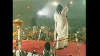 Satguru Tumhare Pyaar ne-MahaSatsang Sri Sri Ravi Shankarji 18 March 2012,Lucknow - Nitin Dawar