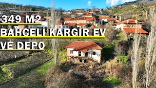 Balıkesir Sındırgı'da Tarihi Dokusuyla 349 m2 Bahçeli Kargir Ev ve Depo