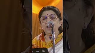 Aplam Chaplam | Mangeshkar Sisters Live | #latamangeshkar #ushamangeshkar #reels #song #songs