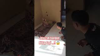 Baru saja di sholatkan jenazah hidup kembali bikin heboh semua warga ...!!