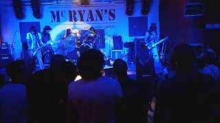 Nice boys GNR trib band perform. "Sweet child of mine" - live @ McRyans - Moncalieri - TO - 06092014