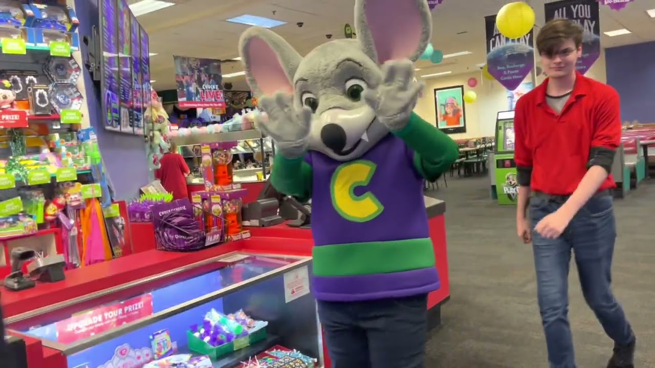 Zafreen 4th Birthday Celebration In Chuck E Cheese - YouTube