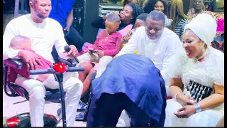 Watch How Woli Agba Prostrates To Greet Yinka Ayefele \u0026 His Wife While  Mike Abdul Perform