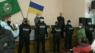 Депутати вдруге зірвали засідання сесії міської ради