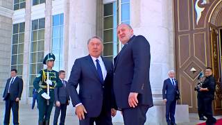 პრეზიდენტის დახვედრის ოფიციალური ცერემონია ასტანაში