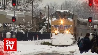 Amtrak train freed after 37 hours in snowy Oregon