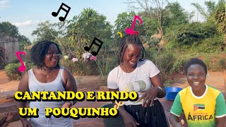 Mana Isaura e Florencia Lino cantam ritmo alegre e contagiante (Teclado, flauta e percussão)