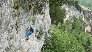 Via Ferrata Cascade du Dar - At a fantastic waterfall