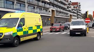 UITRUK AMBULANCE EN  COMMANDOWAGEN BRANDWEER GENT