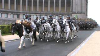 Horse guard Brussels rehearsal 200711 M2U00088.MPG