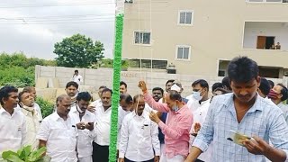 #Q7news#125డివిజన్లోని పలు కాలనీల్లో జాతీయ జెండాను ఎగురవేసిన కార్పొరేటర్ రావుల శేషగిరిరావు