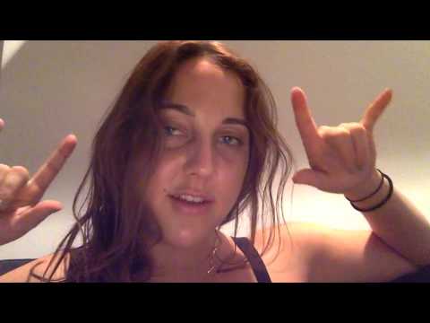 A lil macbook video chat :) A lil macbook video chat :)