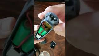 How to open the battery on Braun 5514