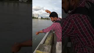 മീനിന്റെ കിളി പറത്തിയ ചൂണ്ട ഇടൽ #shorts  #fishing #youtubeshorts