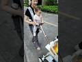 自己的宝宝车自己推，没有一顿奶是白喝的#cute #baby #萌娃 #funny