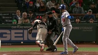 LAD@SF: Taylor crosses the plate on wild pitch in 9th