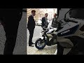 布拉格市長賀瑞普親跨kymco revonex，並轉動「電門」首曝聲浪