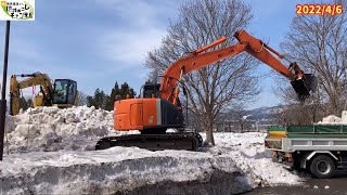 豪雪地帯の雪壁の高さの定点観測2022/4/6と雪国の排雪作業の様子