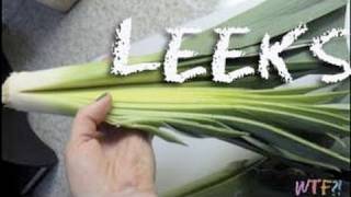 What Are Leeks? / Sweet Braised Leeks with Raisins Recipe