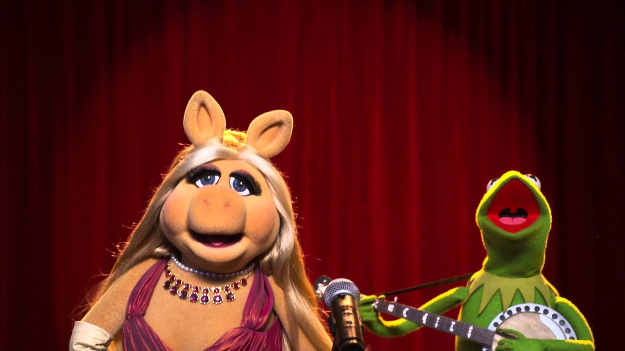 Miss Piggy And Kermit Sing "In Spite Of Ourselves" - The Muppets ...