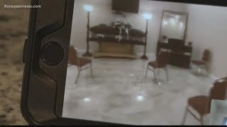 Funeral homes change how families say final goodbyes during COVID-19 pandemic