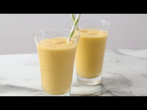 Recipe for fresh mango smoothie with yoghurt