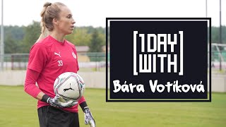 Co dělá profi fotbalistka Bára Votíková celej den?  l GymBeam