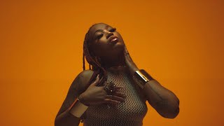 Lylah - À distance (Chokololo) [Clip officiel]