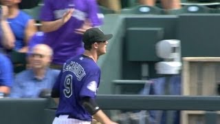 LeMahieu's leaping grab starts double play