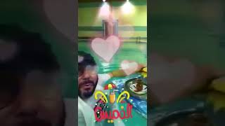 شاهد أحد المواطنين بالشرقيه يعد الشاي فوق  مياه المسبح