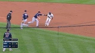 MIN@NYY: Twins nab Roberts in rundown