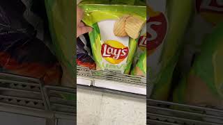 I finally found the Funyun flavored lays chips! Can’t wait to try these! #chips #food #layschips