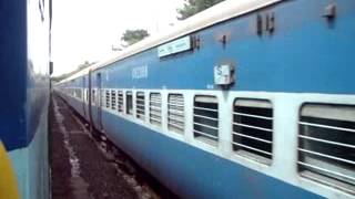 Indian Railways - 22907 MAO - HAPA Exp Crossing 01001 LTT - MAO spl at Rajapur Road