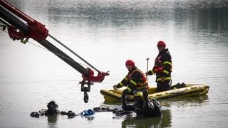 POŽÁRY.cz: Hasiči vytahovali Audi z rybníka u Rychvaldu