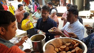 Oma Pahalwan Kachori seller. Third generation selling Kachori. Mathura. Indian Street Food.. Bawarchi Segment