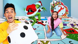 GIOCHIAMO AL GIOCO DA TAVOLO DEL GRINCH CONTRO IL GRINCH NELLA VITA REALE!