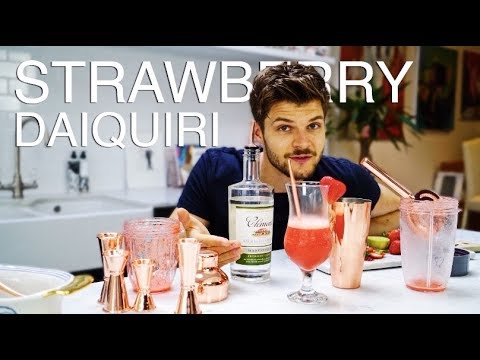 HOW TO MAKE A STRAWBERRY DAIQUIRI HOW TO MAKE A STRAWBERRY DAIQUIRI