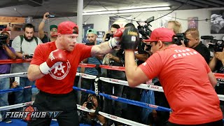 Canelo shows speed & combination punching on the mitts in media workout- Canelo vs. Smith video