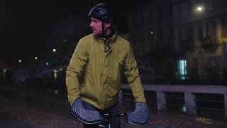 RAIN OVER  -  Urban cycling jacket, with detachable mitten outer glove