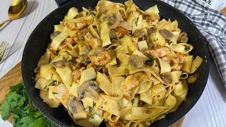 Pasta with chicken and mushrooms