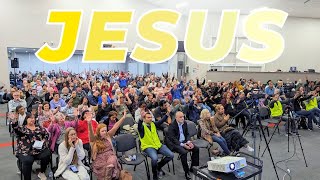 Brisbane Revival Meeting Friday: demons manifest, leg grows, debt cancelled, lungs grow