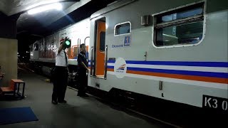 Keberangkatan Kereta Api Tumapel dari Stasiun Malang