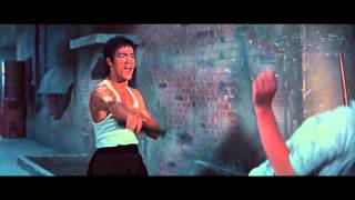 Um bando contra Bruce Lee, parte 3: Mamma mia!