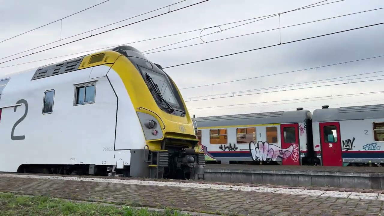 M7 Trein NMBS Vertrekt Uit Station Aarschot (VL) // M7 Train NMBS ...