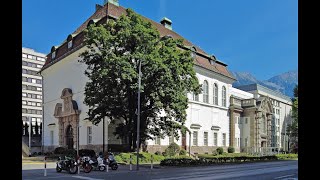 Die alte Universitätsbibliothek mit dem schönen historischen Lesesaal.