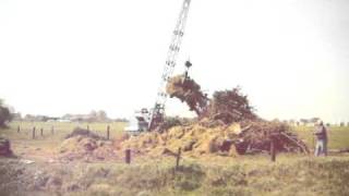 Cable excavator stacking up Easterfire 2011