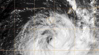 Циклон на Реюньоне: опасность миновала?