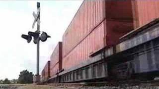 Eastbound BNSF Train Flying through Flagg Center Illinois